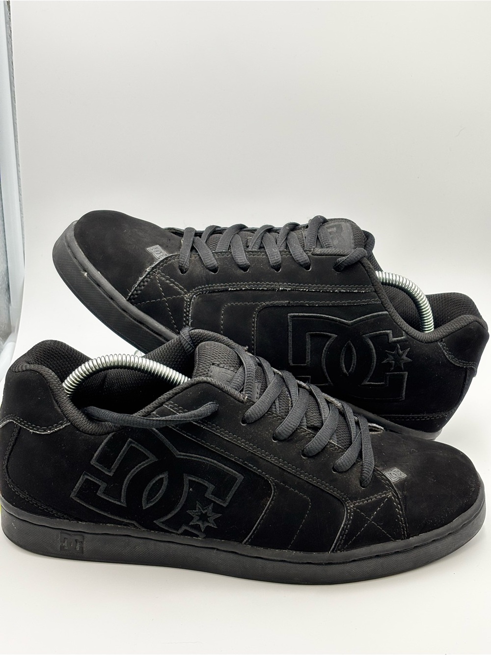DC Men’s Black Low-Top Skate Sneakers Size 10.5